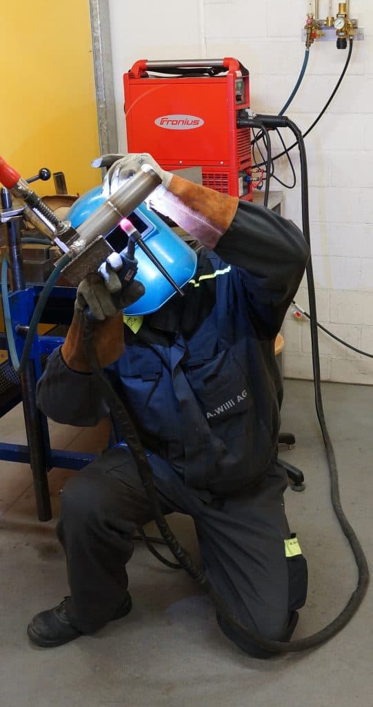 welder using safety gears