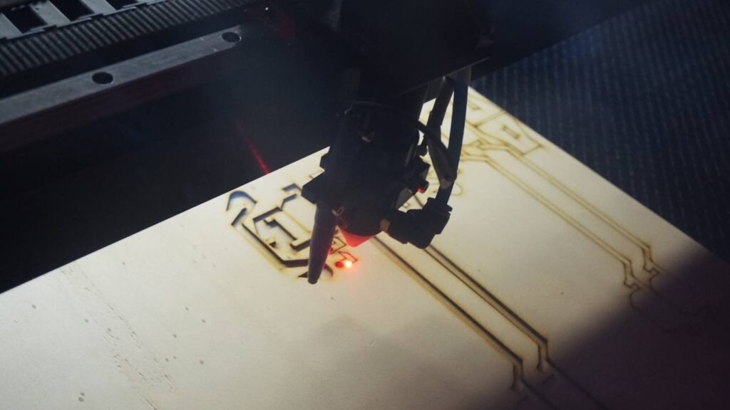 can laser cutting machines be used for creating 3d structures or objects